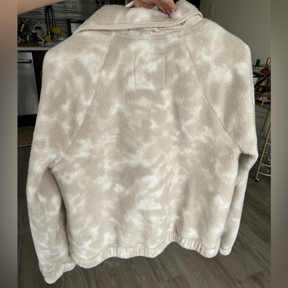 Abercrombie & Fitch White Grey Camo Button Up Mock Neck Fleece Jacket - Picture 5 of 6